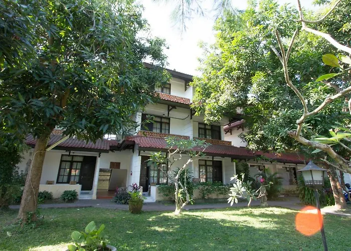 Hotel Oranjje 3*