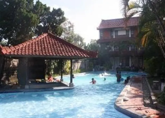 Hotel Oranjje 3*